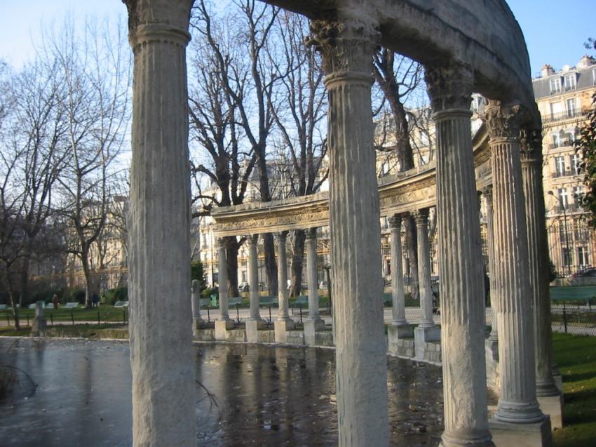 Parc Monceau - Colonnade