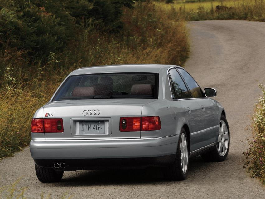 Audi S8 (1999)