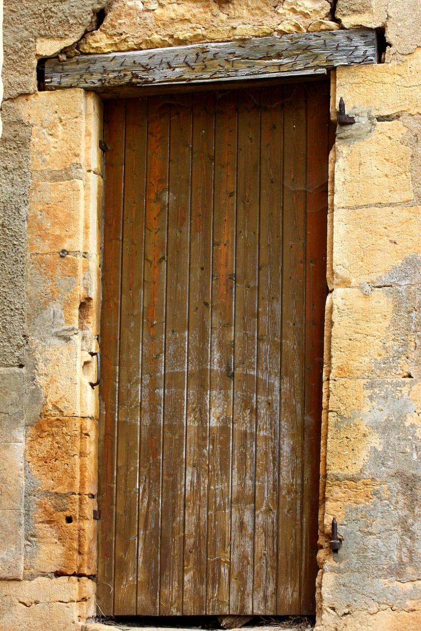 Portes (41) : Dans le Prigord,  Montignac (18)