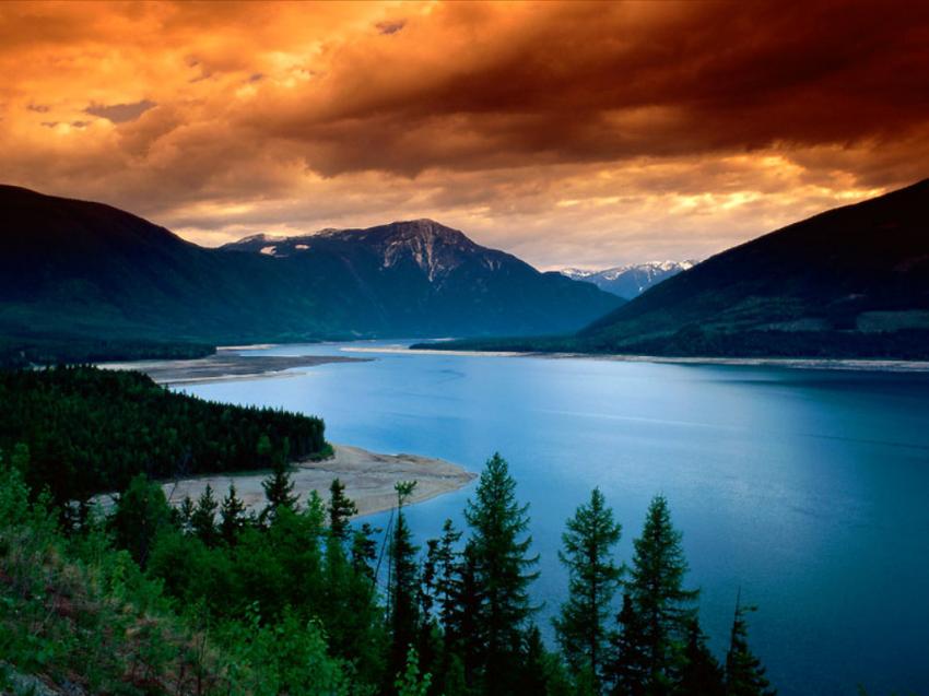 Upper Arrow Lac