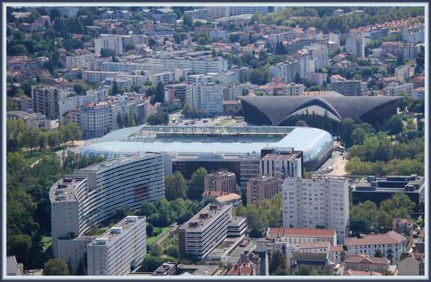 Vol au dessus du stade des Alpes
