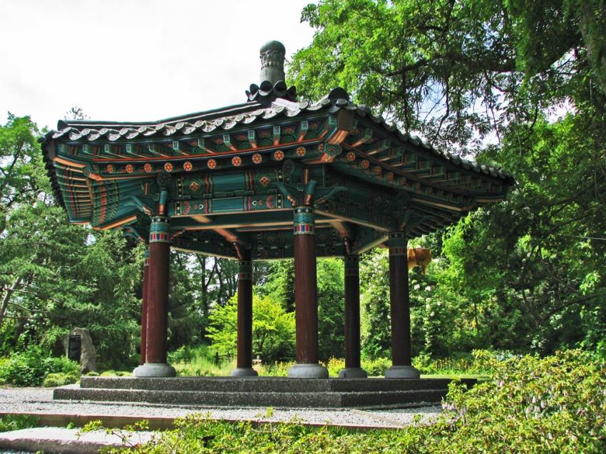 Pagode corenne au jardin botanique