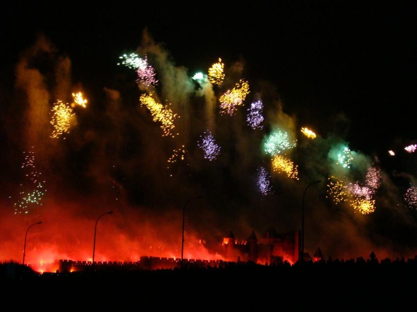 la citee de carcassonne en feu