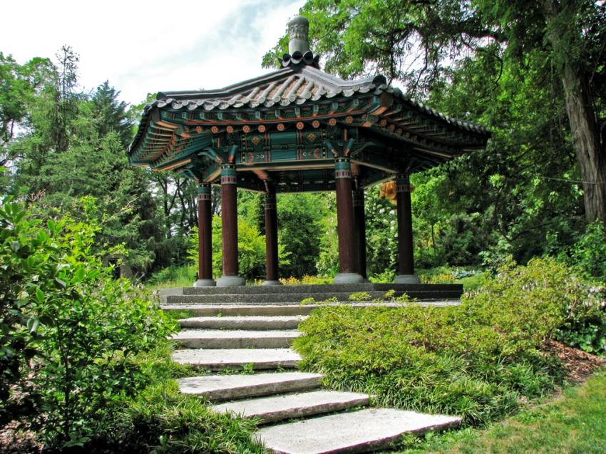 Pagode corenne au jardin botanique