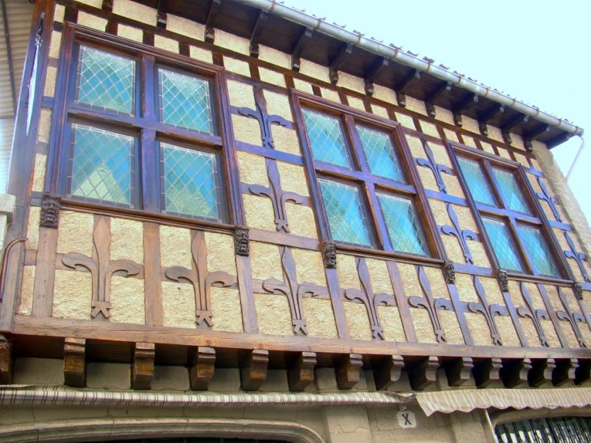 facade d une maison de la cite