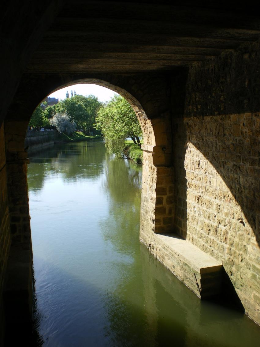 Sous le pont