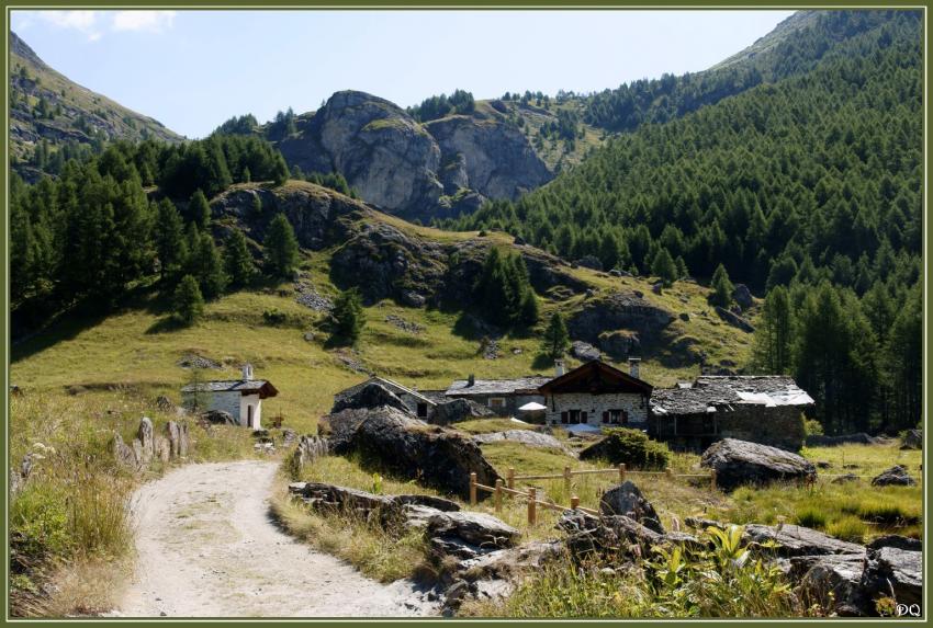 Hameau du Monal