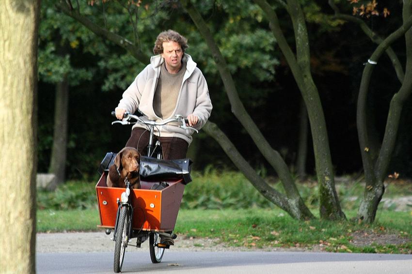 Amsterdam (144) Cyclistes : vivement que mon maîtr