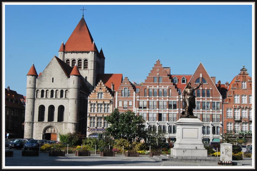 Tournai (Belgique) - St-Quentin sur la Gd-Place
