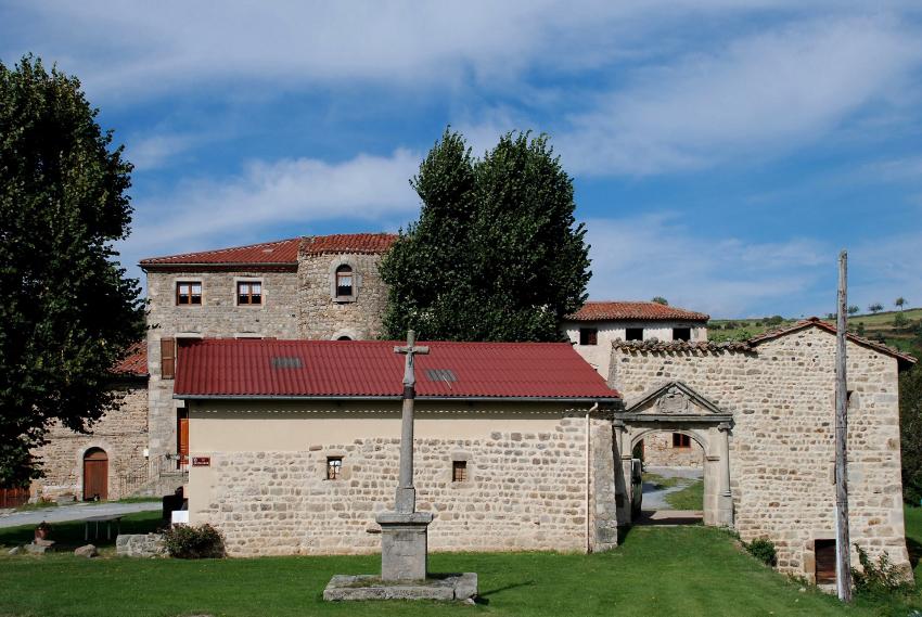 Chateau Chevalard ; Essertines en Chatelneuf ; Loi