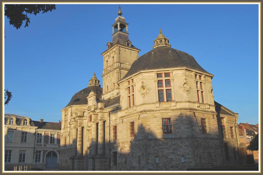St-Amand les eaux (59) - L'Echevinage
