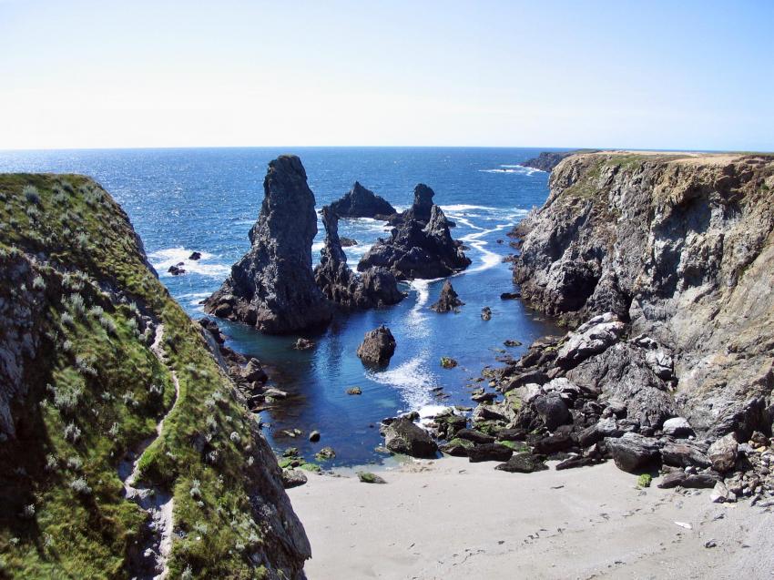 Belle-Ile-en-Mer, aiguilles de Port coton.