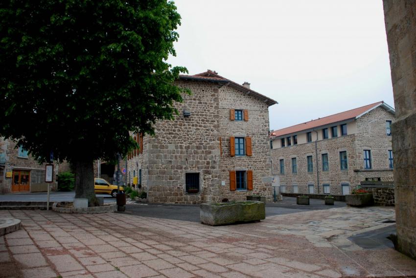 devant l eglise