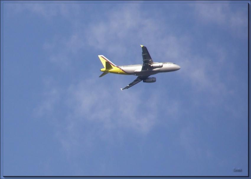 Avion 201108 3