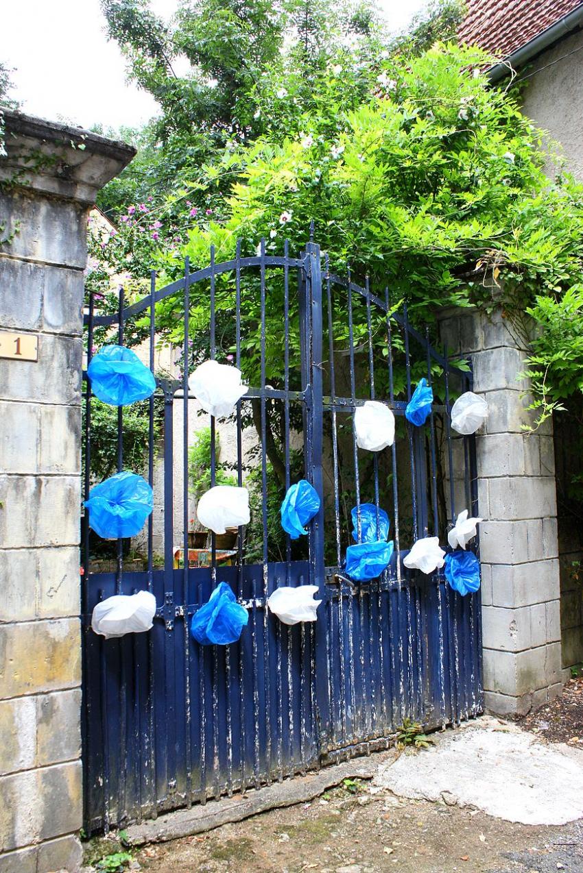 Portes (143) : Dans le Périgord, à Montignac (120)