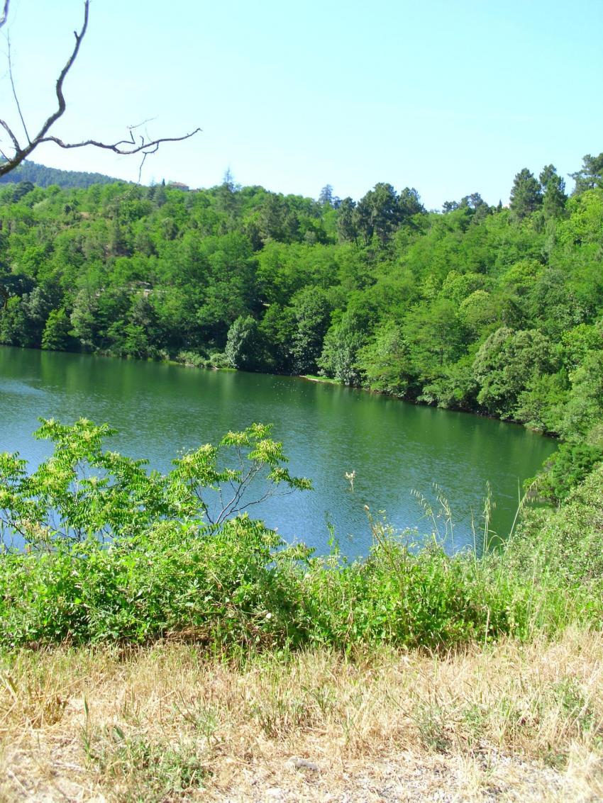 lac vers arles