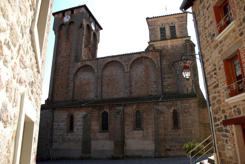 Eglise fortifie de Marols ,Loire 42