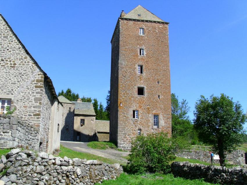 tour d'aubrac