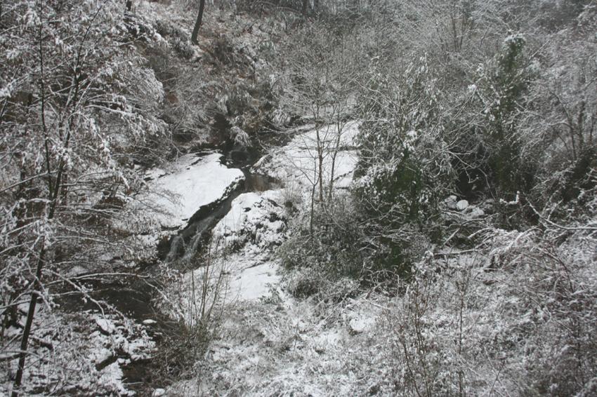 aprs la tombe cde la neige.....Le ruisseau...