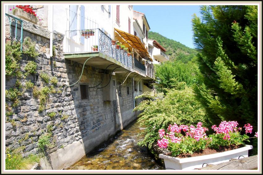 Axat (11)