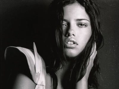 Œuvre de atefjls: Adriana Lima