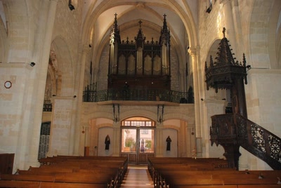 Œuvre de tam-tam: Intérieur église Saint Jacques