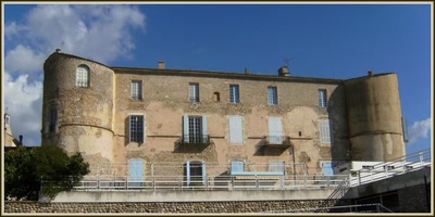 Résultat de recherche: Le Château d'Oraison (04)