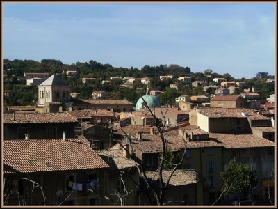 Résultat de recherche: Apt (84) - Les toits de la ville