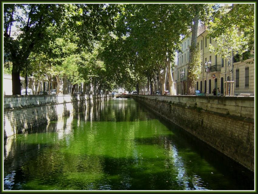 Nîmes (30) - Le canal