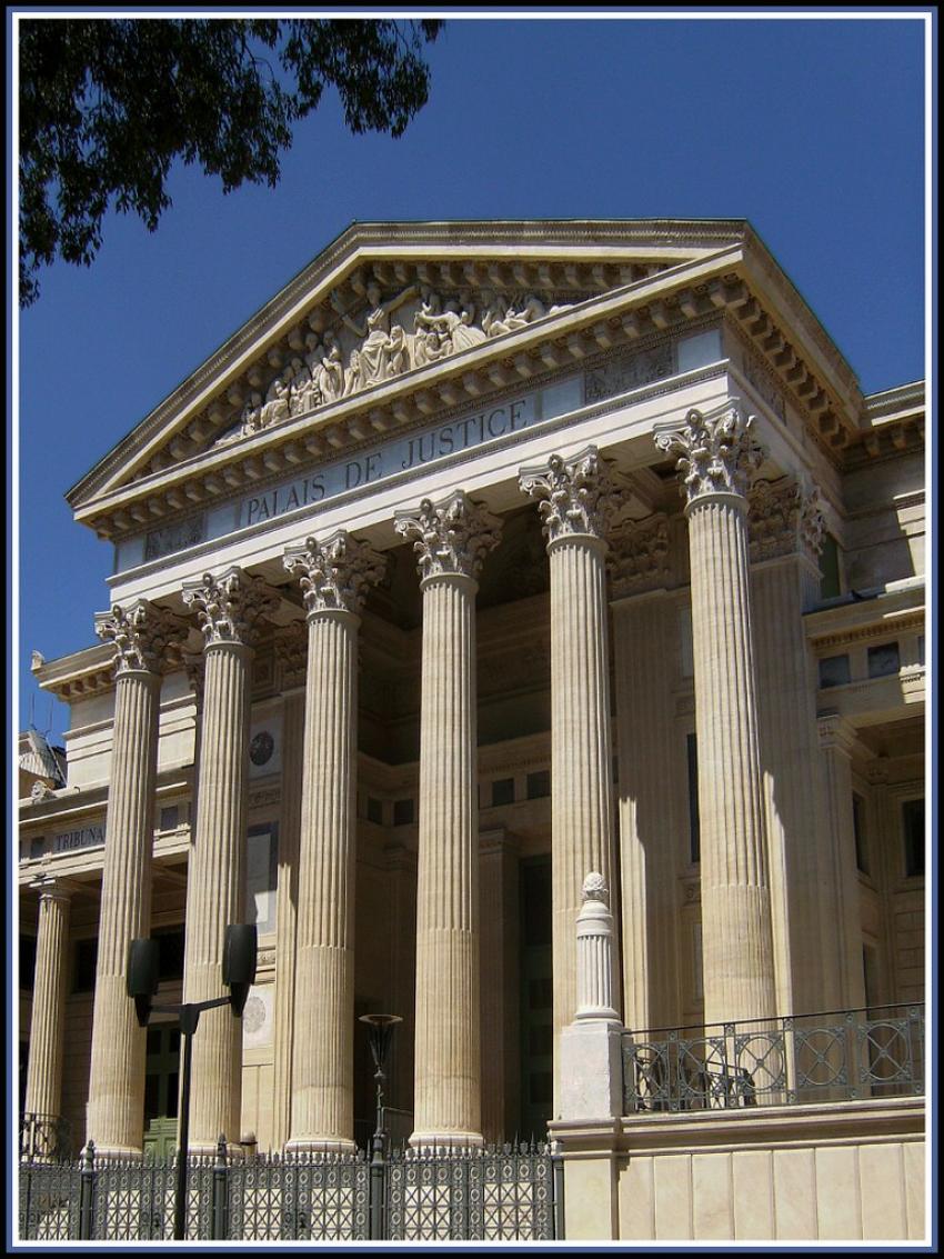 Nîmes (30) - le Palais de Justice