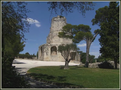 Résultat de recherche: Nîmes (30) - Tour Magne