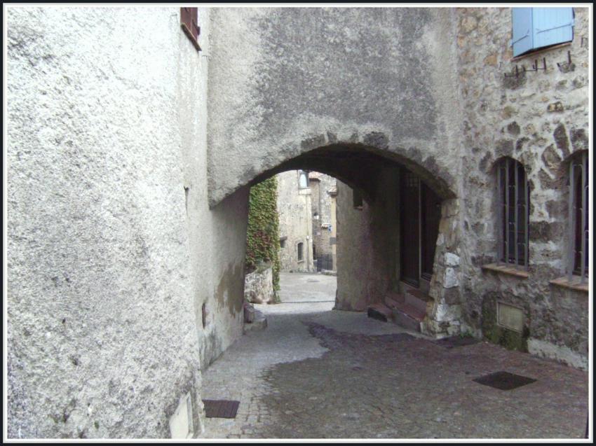 Tourtour (83) - Une rue