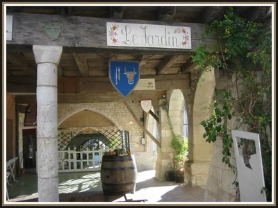 Arcades à Monflanquin (47)