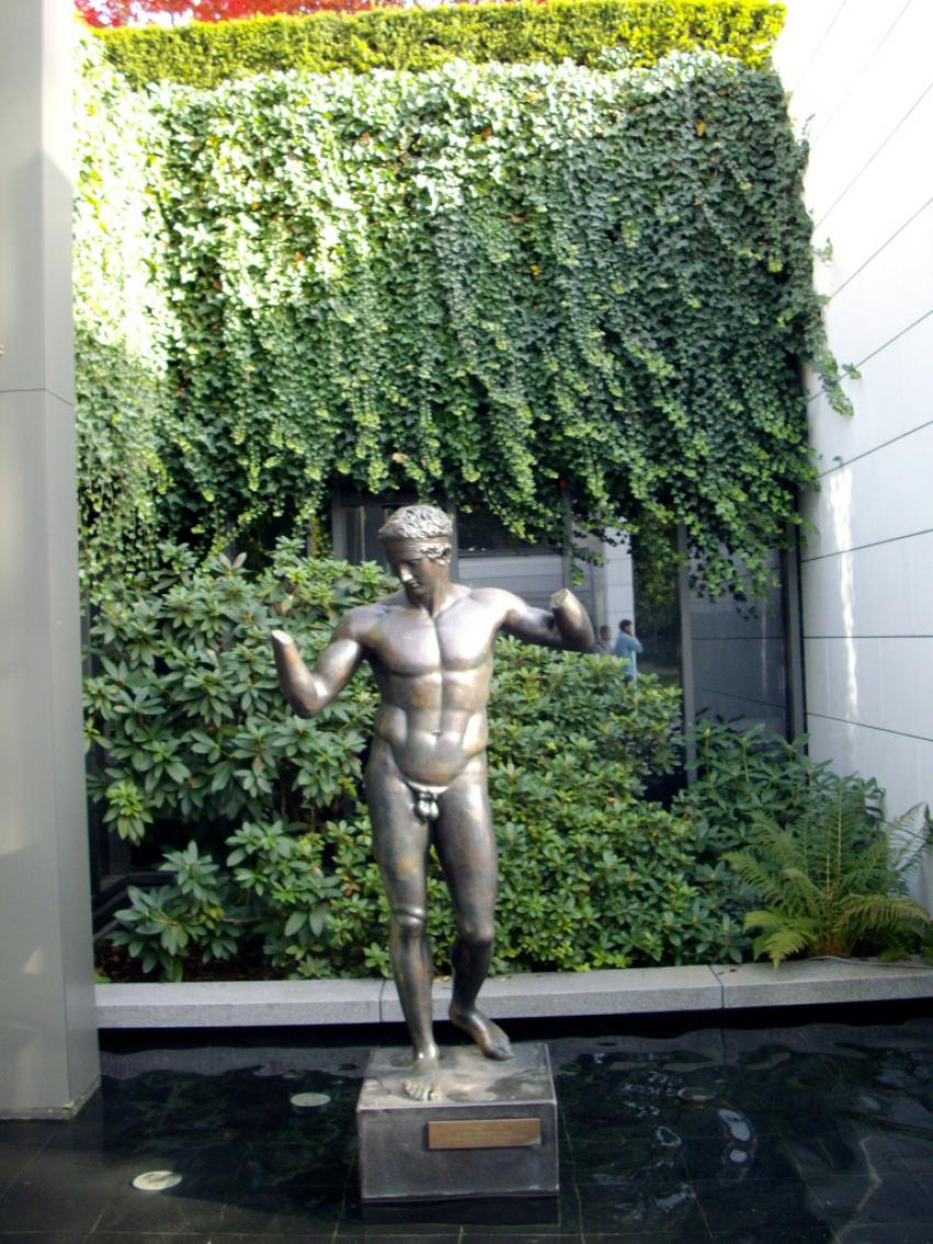 Statue Musée Olympique