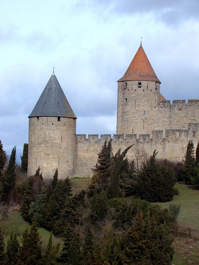 Résultat de recherche: 2 tours de la citee