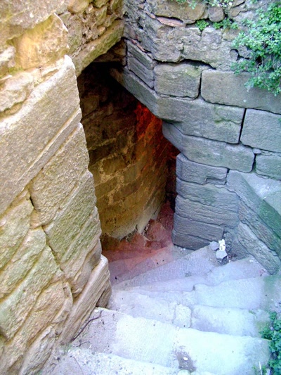 Résultat de recherche: descente aux douves