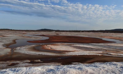 Résultat de recherche: Lac rouge