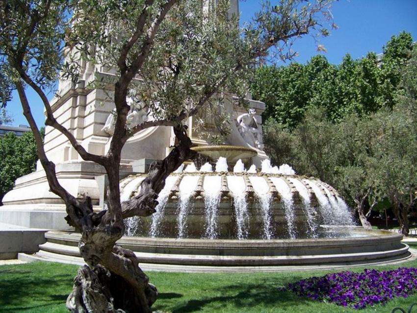 Fontaine sur la Plaza de España (Madrid).