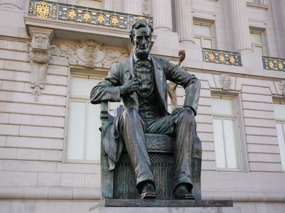 Œuvre de toe: Bronze de Lincoln