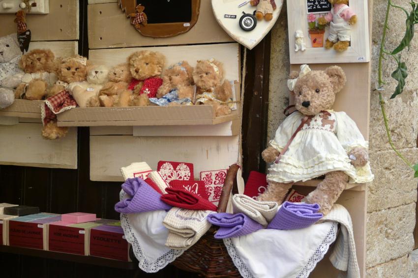 Boutique à St-Guilhem le Désert (34)