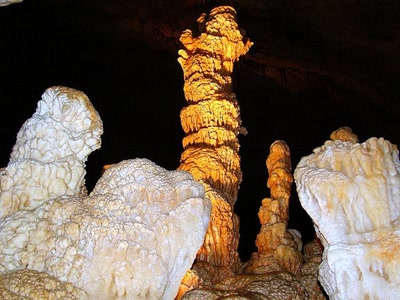 Œuvre de douze7: gouffre de cabrespine