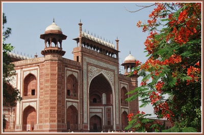 Résultat de recherche: Entrée du Taj-Mahal