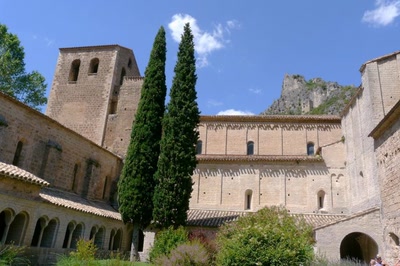 Œuvre de Ondine: Cloître de l'Abbaye de St Guilhem le Désert