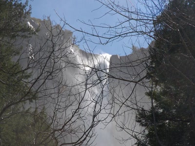 Résultat de recherche: cascade des voiles de la mariée Yosémite