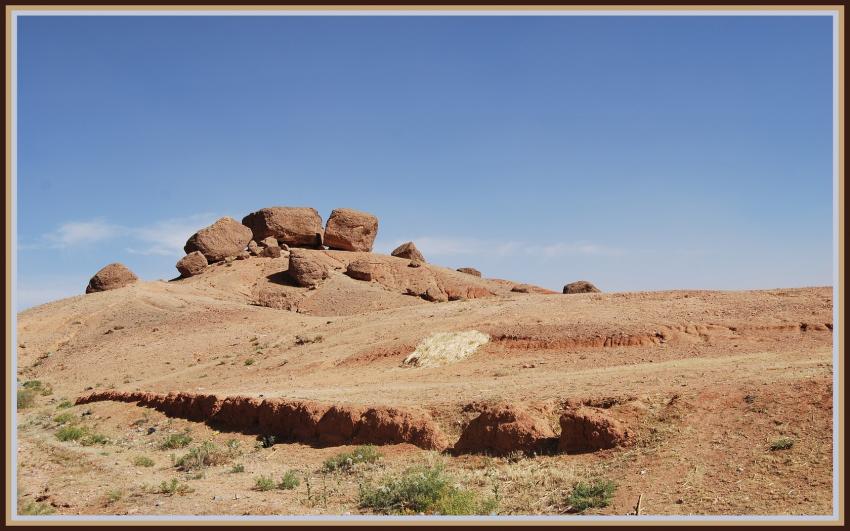 Rochers en équilibre dans l'Atlas