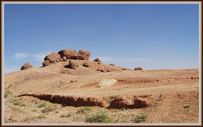 Résultat de recherche: Rochers en équilibre dans l'Atlas