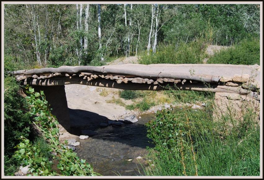 Passerelle sur l'oued