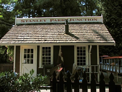 Résultat de recherche: Mini gare du train de Stanley Park Vancouver