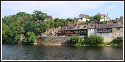 Argentat (19) Les quais