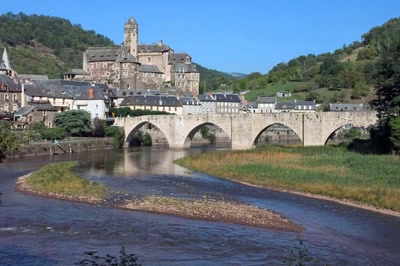 Résultat de recherche: Estaing sur l'Aveyron.